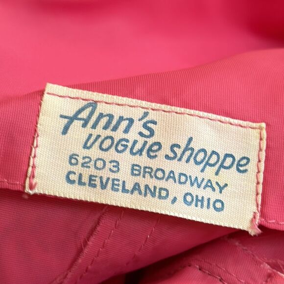 Vtg 60s pink, white & silver lace long dress with beaded & sequined neckline - Picture 8 of 9